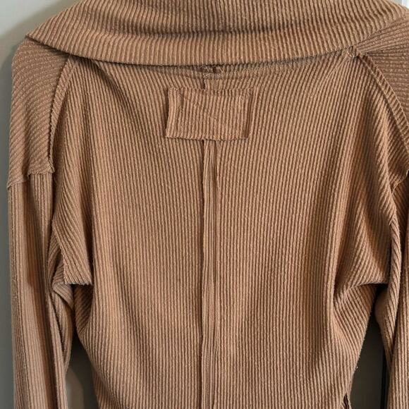 Free People Hold Me Close V-Neck Wrap Boho Pullover Top Sweater Size Small - Picture 5 of 11